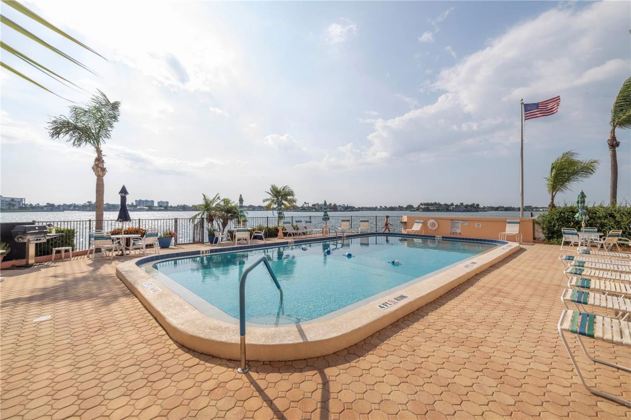 7625 Sun Island Drive S, Unit 106, South Pasadena, FL 33707 Photo