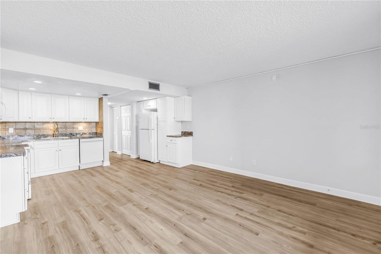 7625 Sun Island Drive S, Unit 106, South Pasadena, FL 33707 Photo
