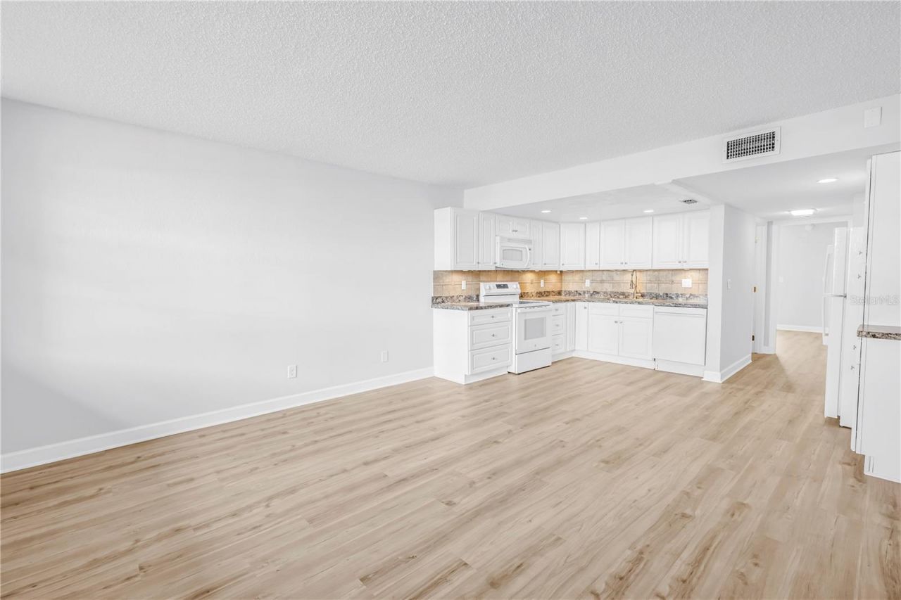 7625 Sun Island Drive S, Unit 106, South Pasadena, FL 33707 Photo
