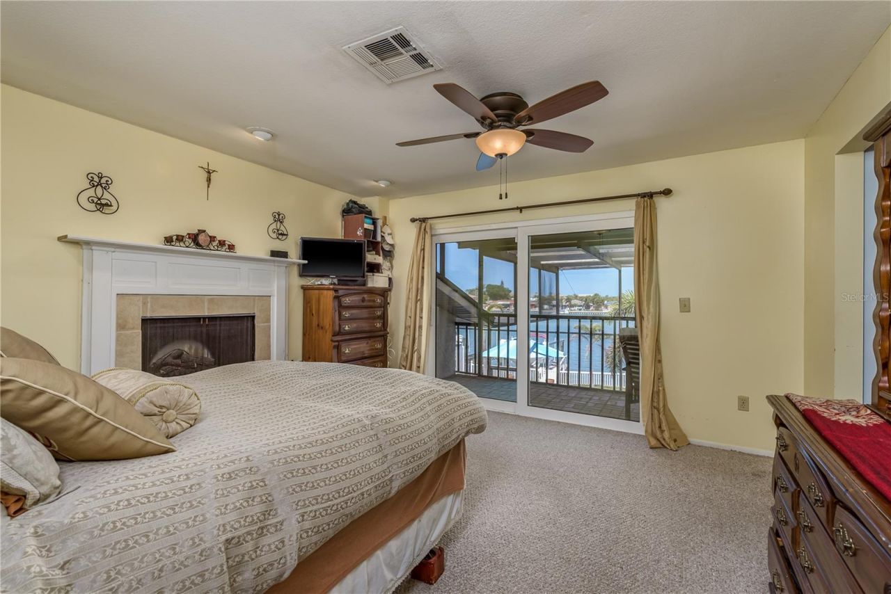 2202 Donato Drive, Belleair Beach, FL 33786 Photo