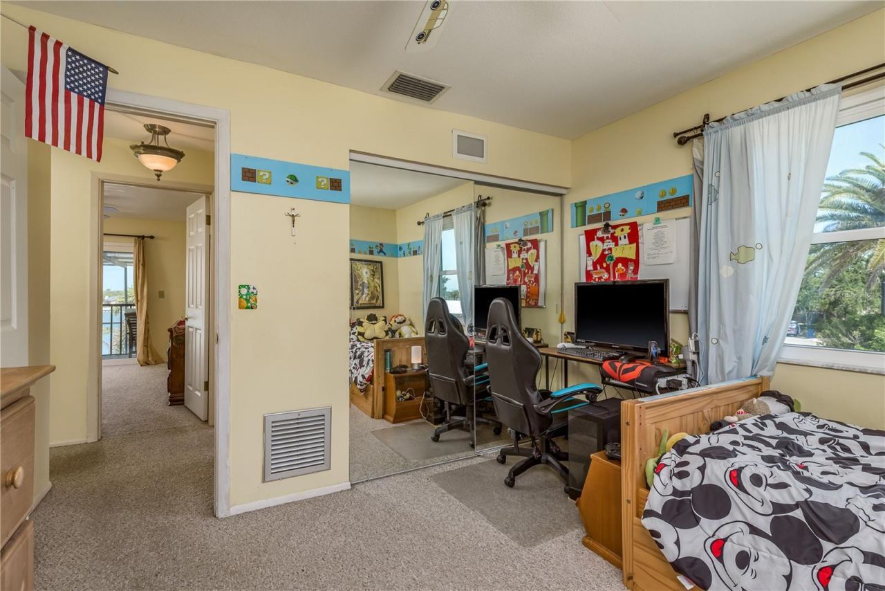 2202 Donato Drive, Belleair Beach, FL 33786 Photo