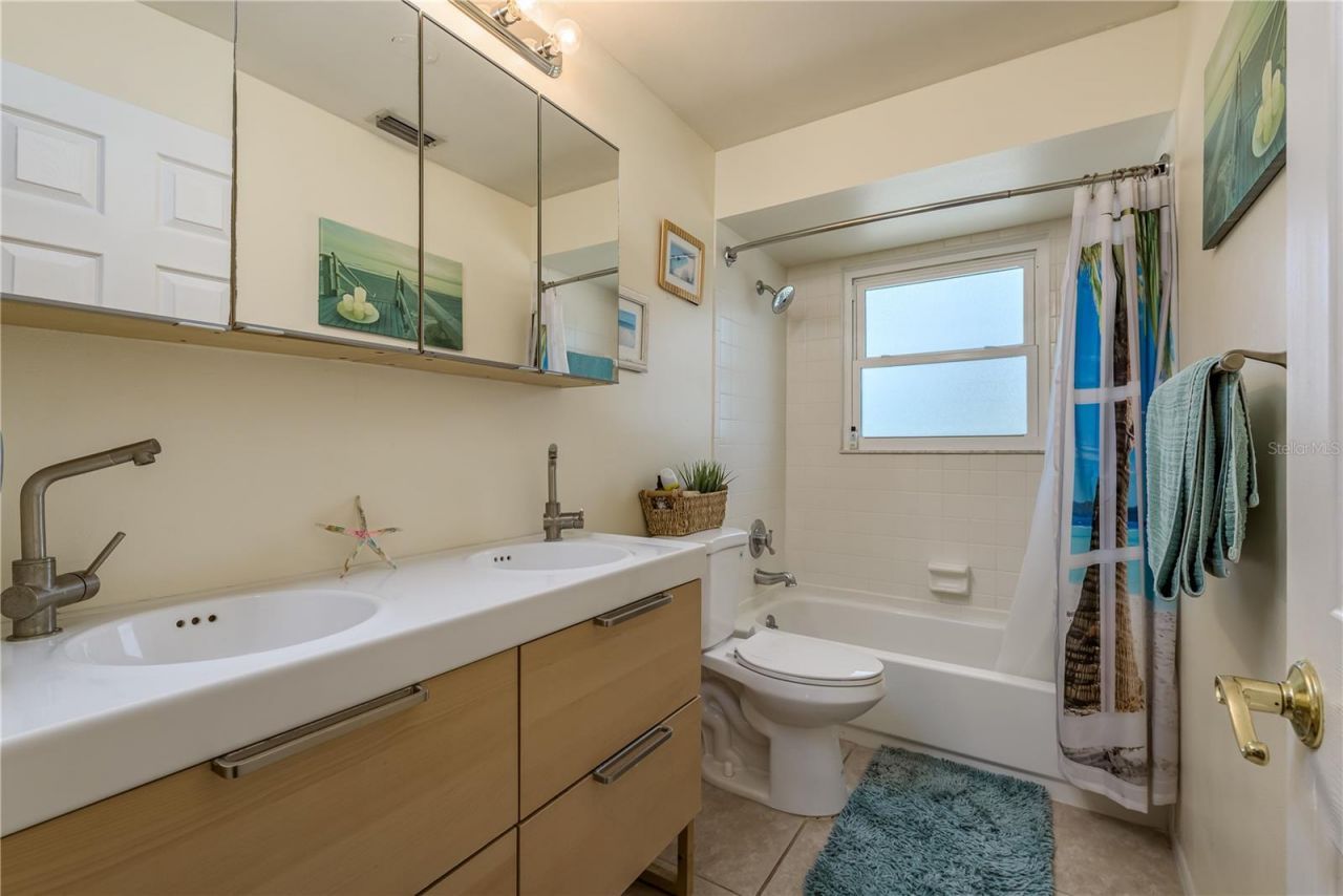 2202 Donato Drive, Belleair Beach, FL 33786 Photo