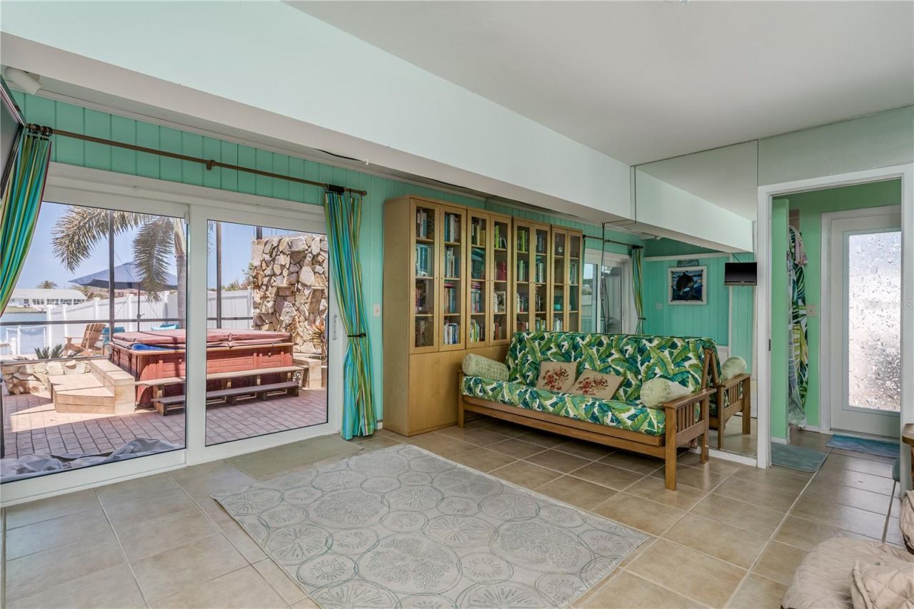 2202 Donato Drive, Belleair Beach, FL 33786 Photo