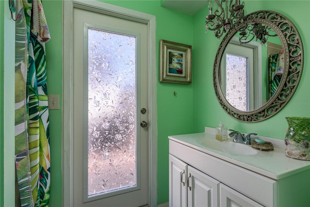 2202 Donato Drive, Belleair Beach, FL 33786 Photo