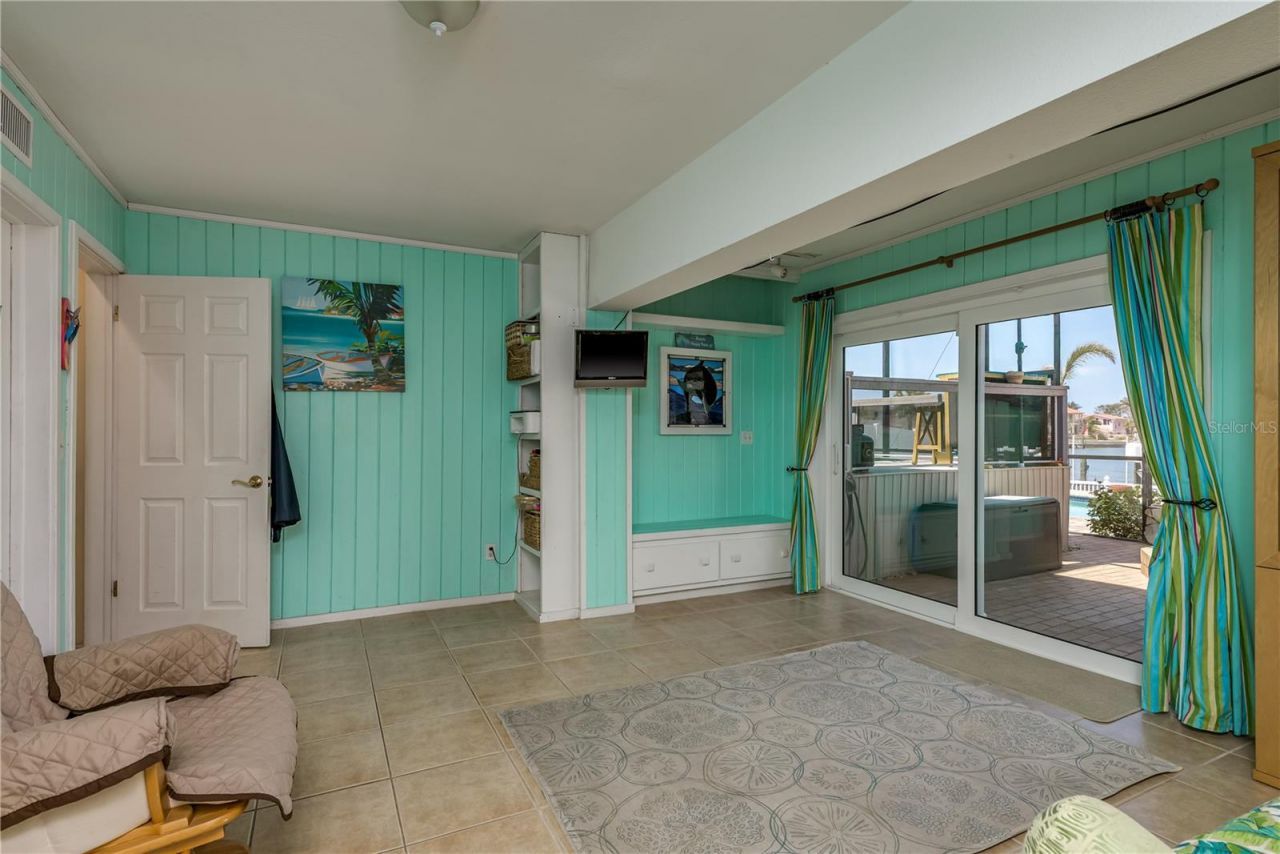 2202 Donato Drive, Belleair Beach, FL 33786 Photo