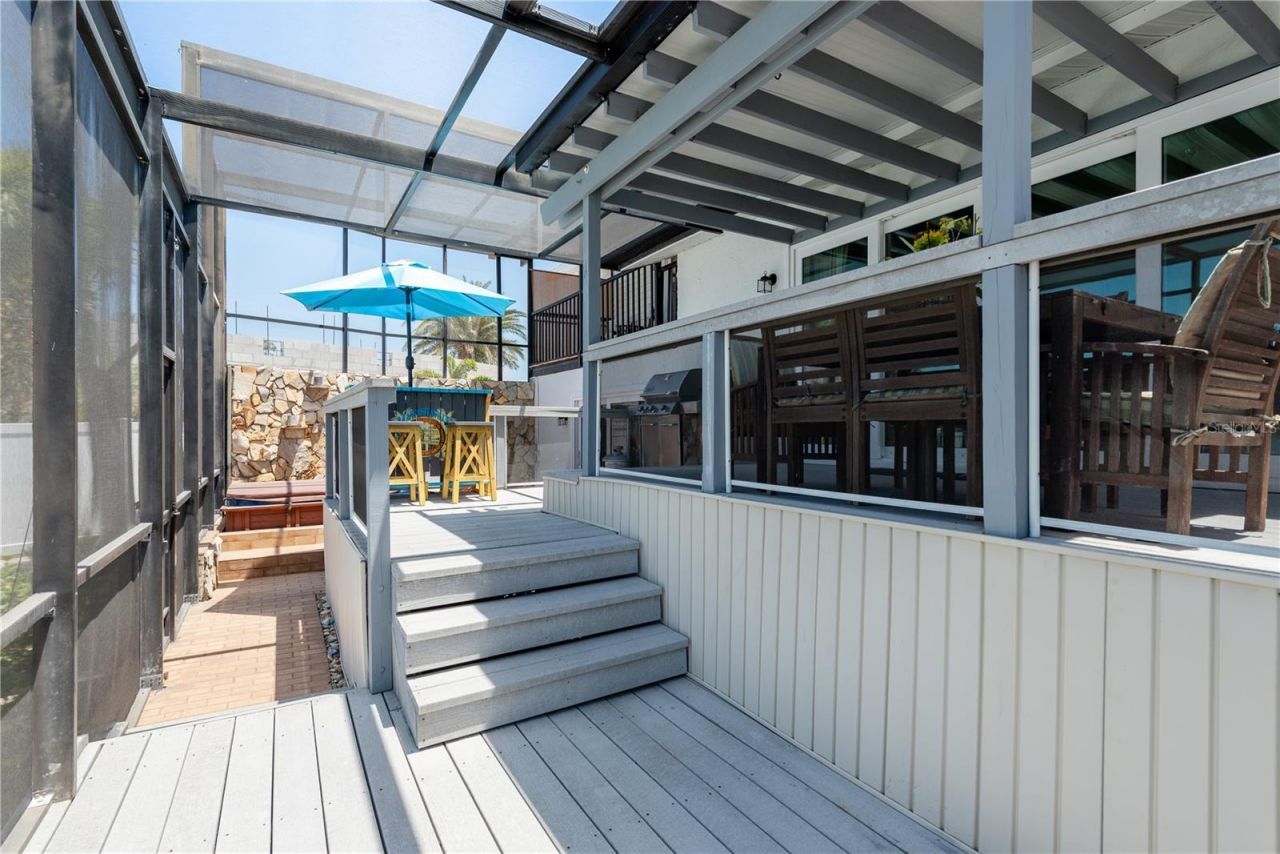 2202 Donato Drive, Belleair Beach, FL 33786 Photo