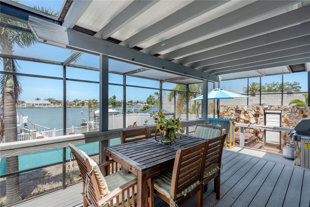 2202 Donato Drive, Belleair Beach, FL 33786 Photo