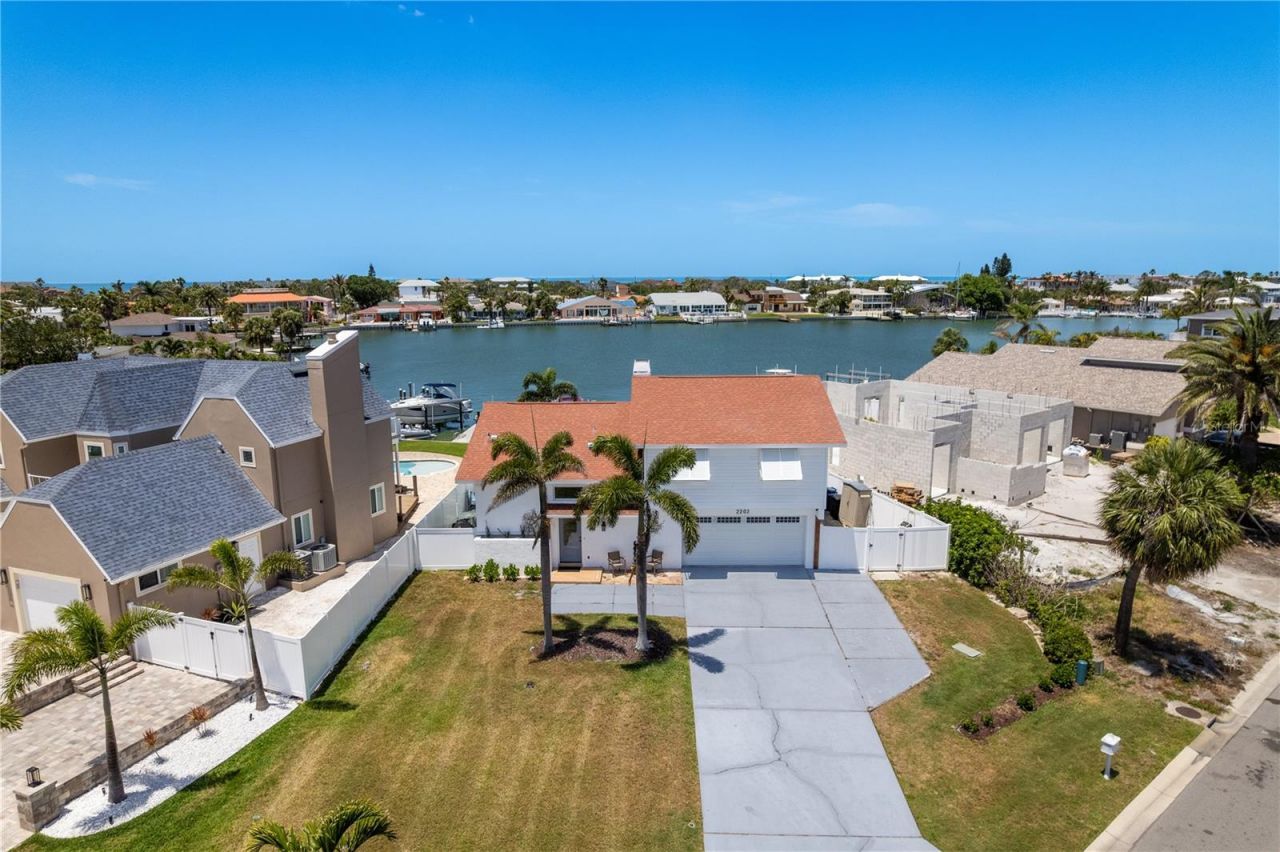 2202 Donato Drive, Belleair Beach, FL 33786 Photo