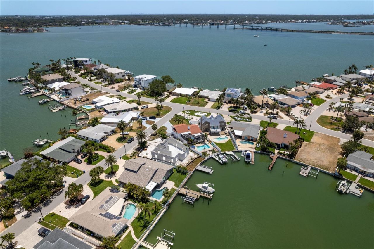 2202 Donato Drive, Belleair Beach, FL 33786 Photo