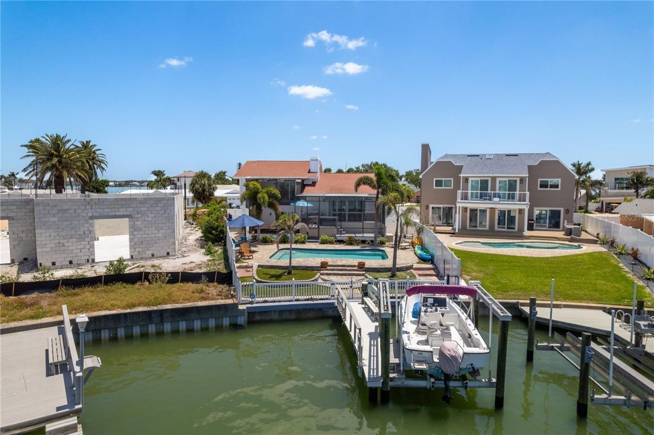 2202 Donato Drive, Belleair Beach, FL 33786 Photo