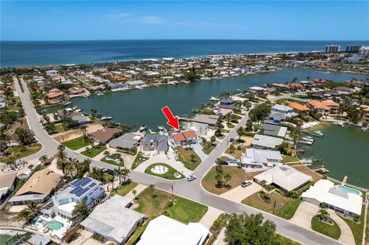 2202 Donato Drive, Belleair Beach, FL 33786 Photo