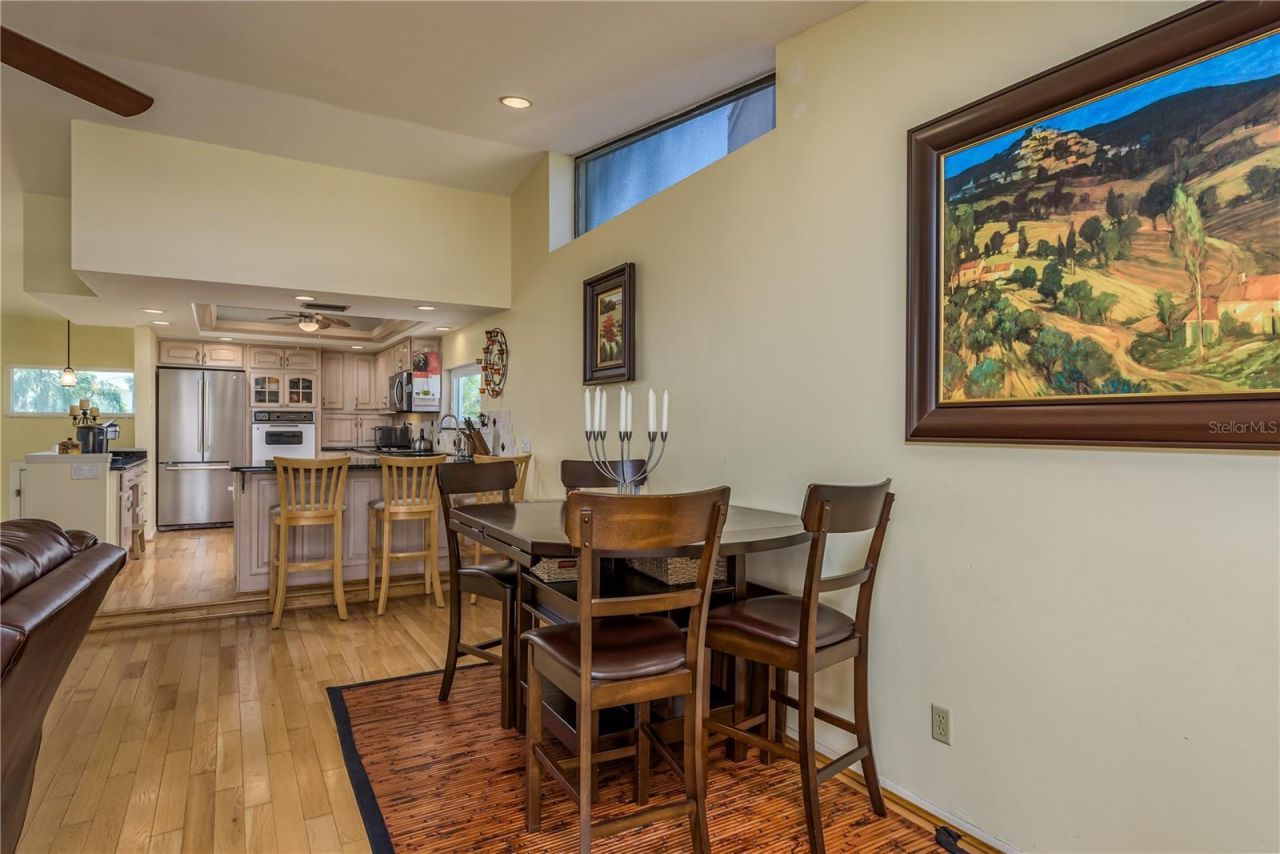 2202 Donato Drive, Belleair Beach, FL 33786 Photo