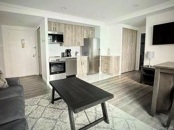 150 W 51, Unit 1032, New York (Manhattan), NY 10019