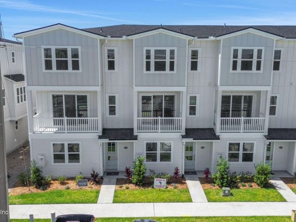 1058 2ND Avenue N, Jacksonville Beach, FL 32250