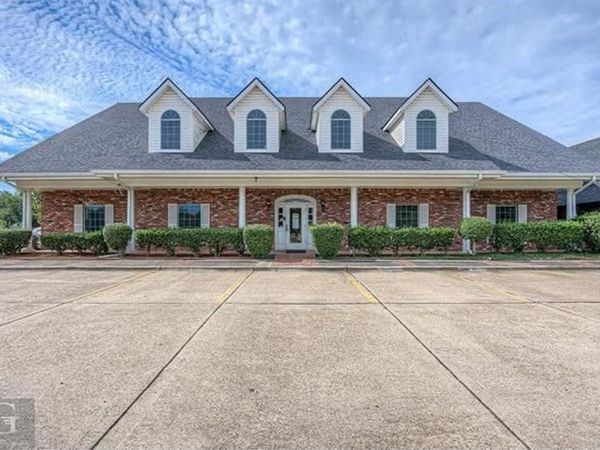 8870 Youree Drive, Shreveport, LA 71115