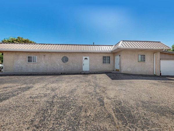 115 DALLAS Street SE, Albuquerque, NM 87108