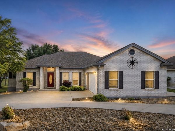 460 Shayla Lane, Canyon Lake, TX 78133