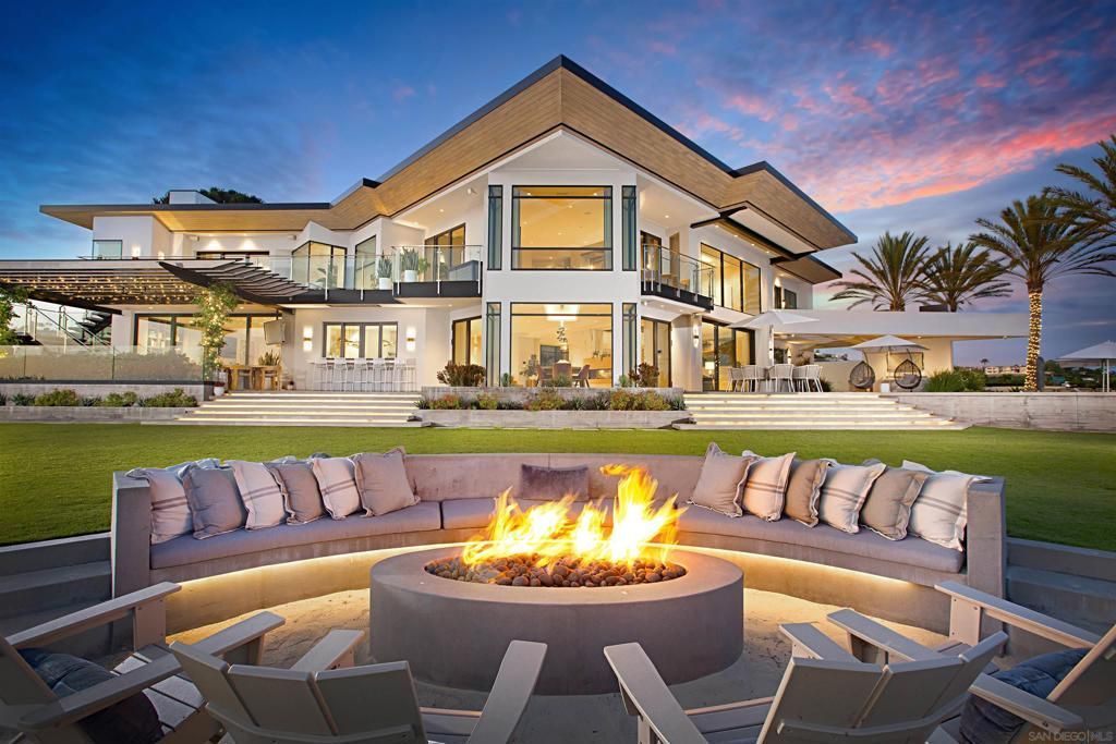 5416 Candlelight Dr, La Jolla, CA 92037 Main Photo