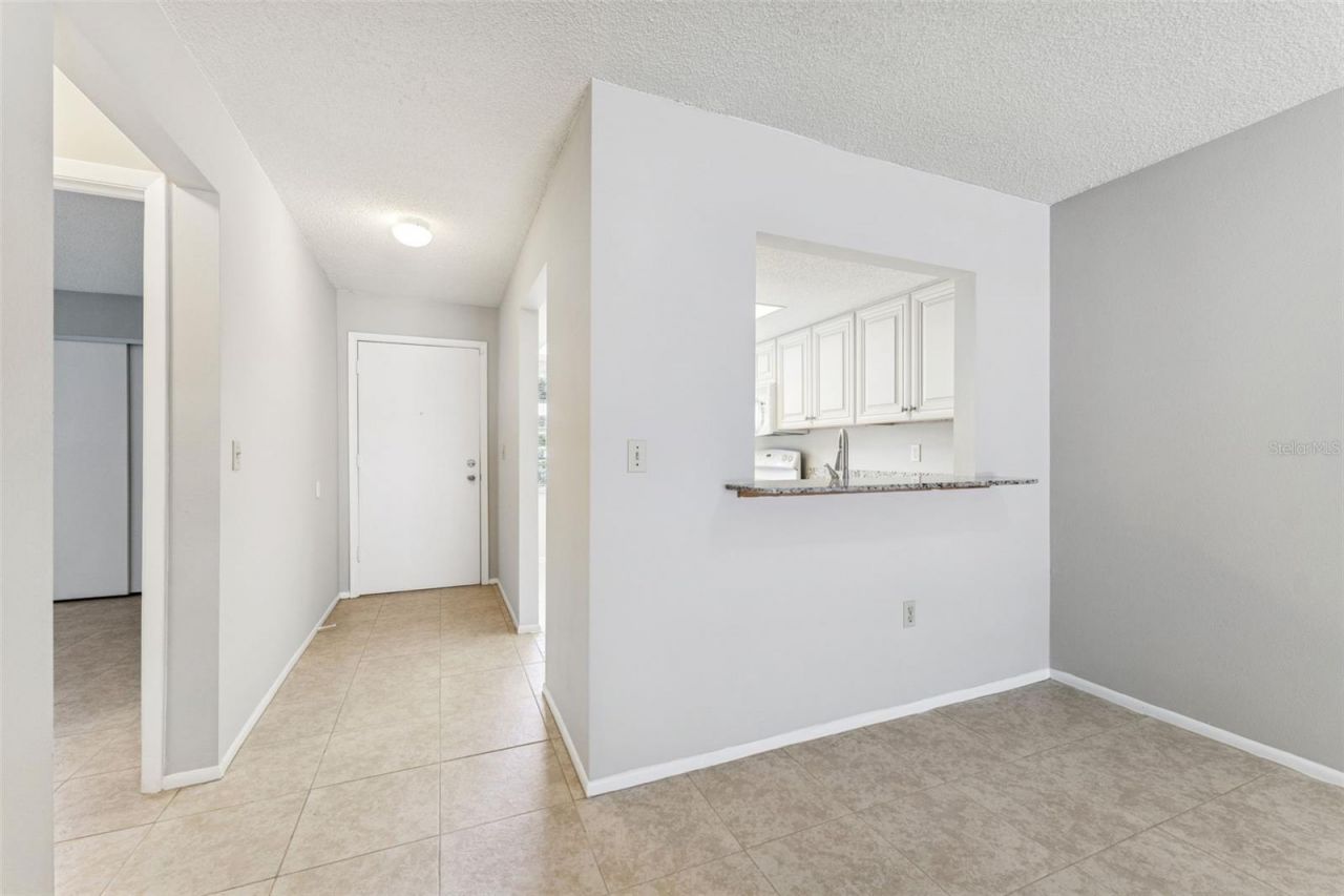2640 Woodgate Lane, Unit F6, Sarasota, FL 34231 Photo