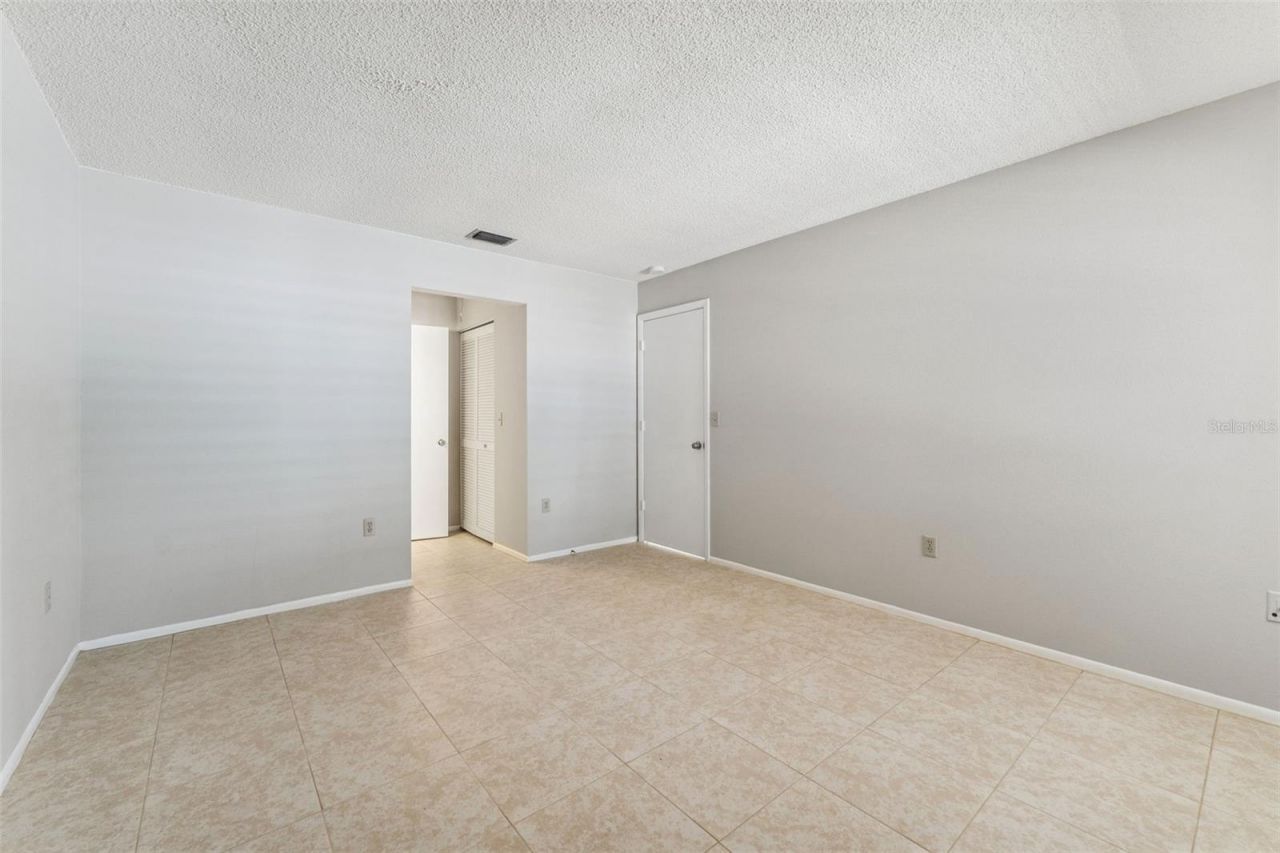 2640 Woodgate Lane, Unit F6, Sarasota, FL 34231 Photo