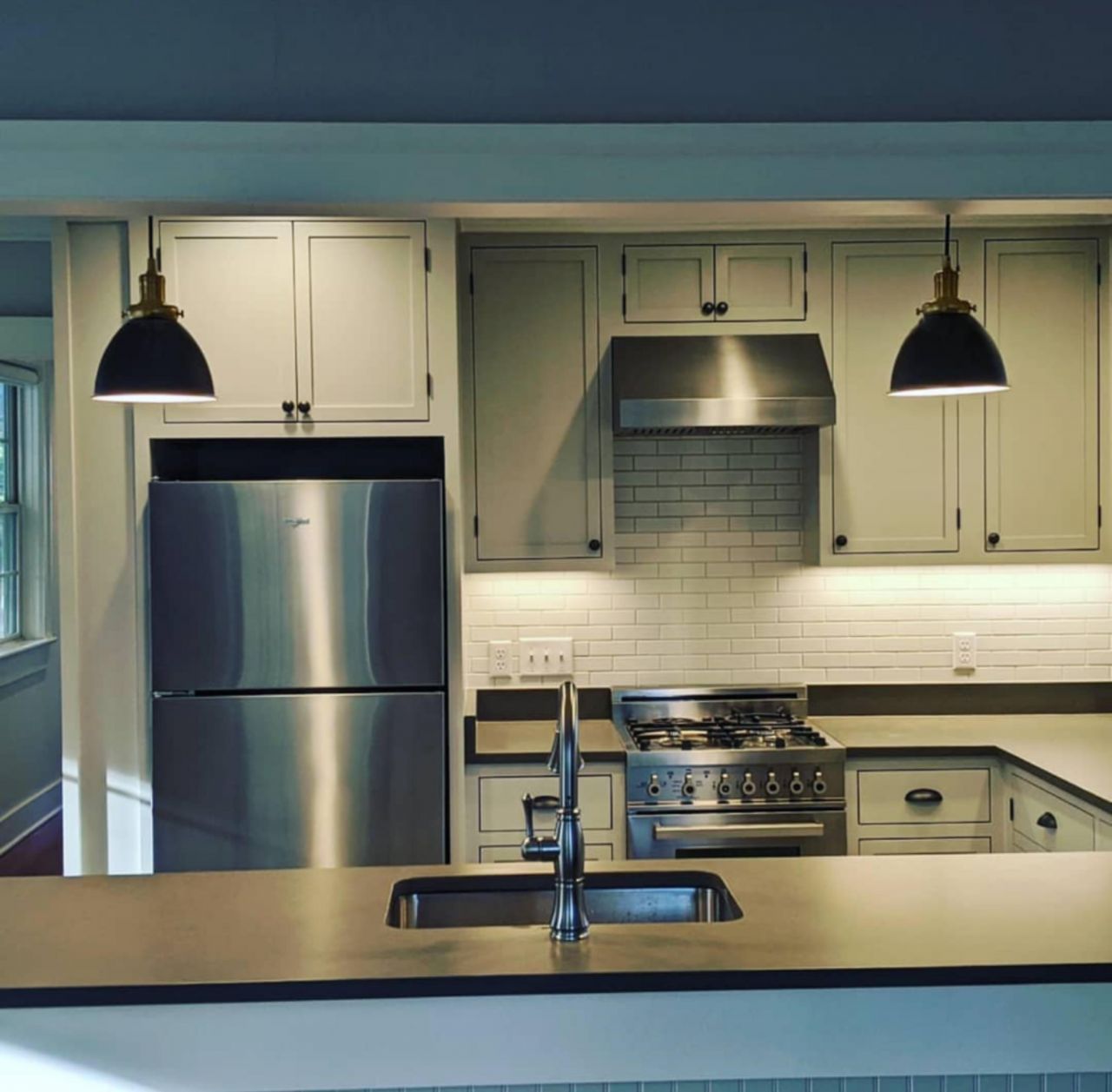 36 Charlotte Street Photo 5