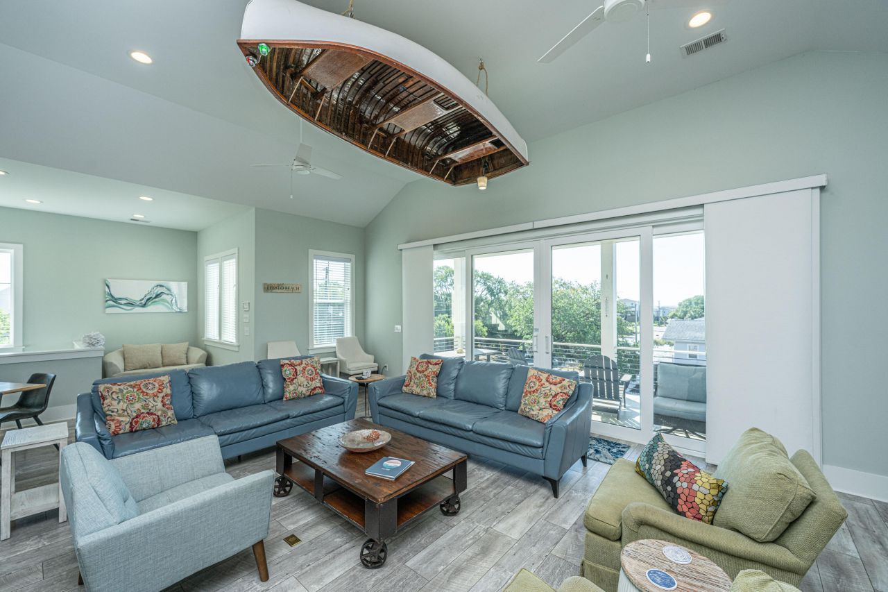 2501 Myrtle Street Photo 2