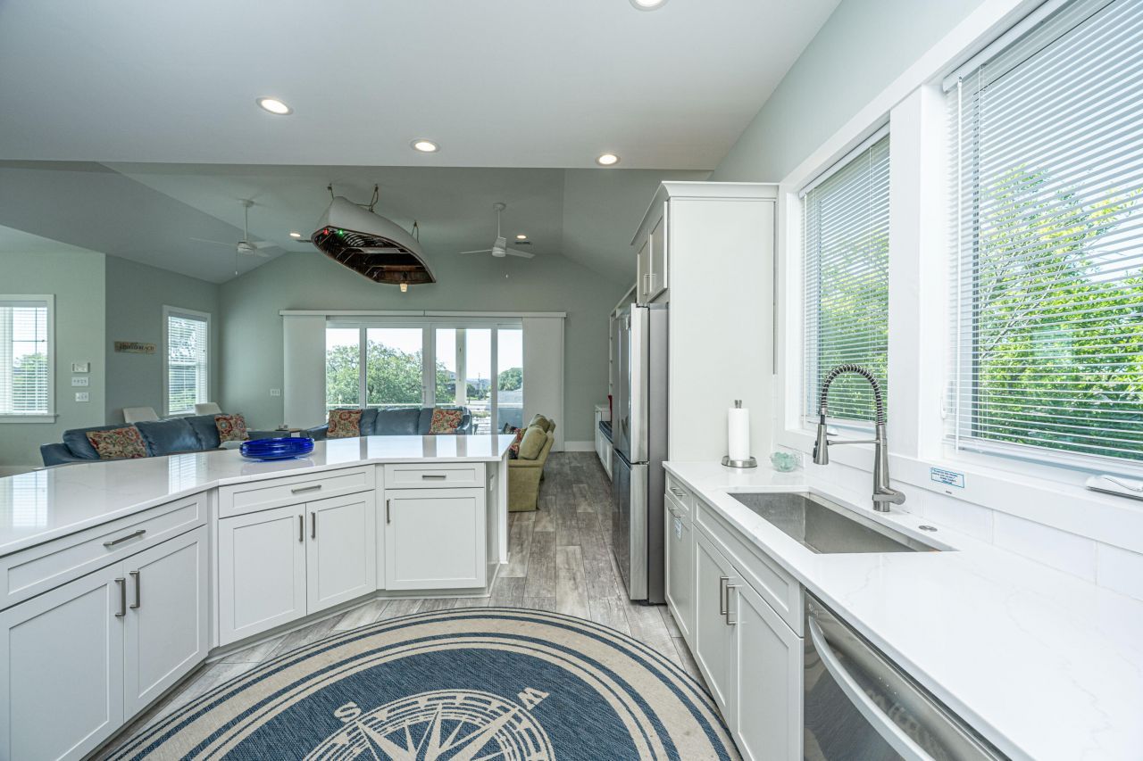 2501 Myrtle Street Photo 3