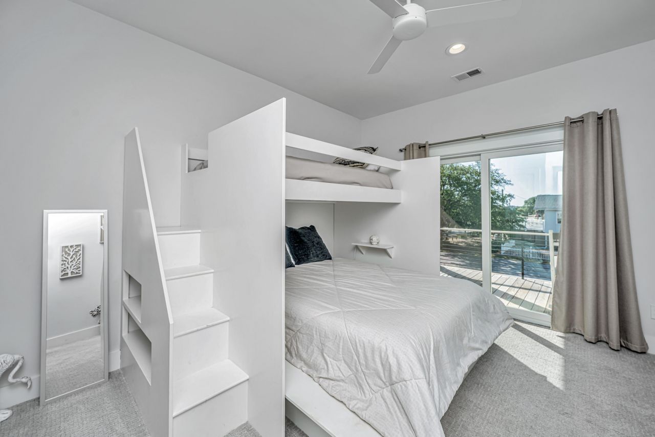 2501 Myrtle Street Photo 33