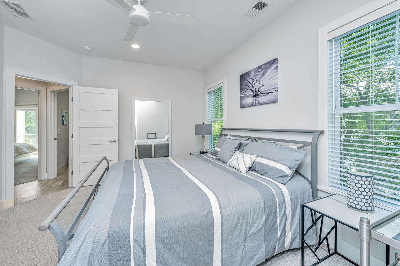 2501 Myrtle Street Photo 43