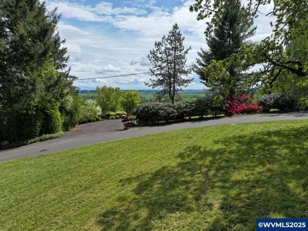 2520 SW Whiteside Dr, Corvallis, OR 97333