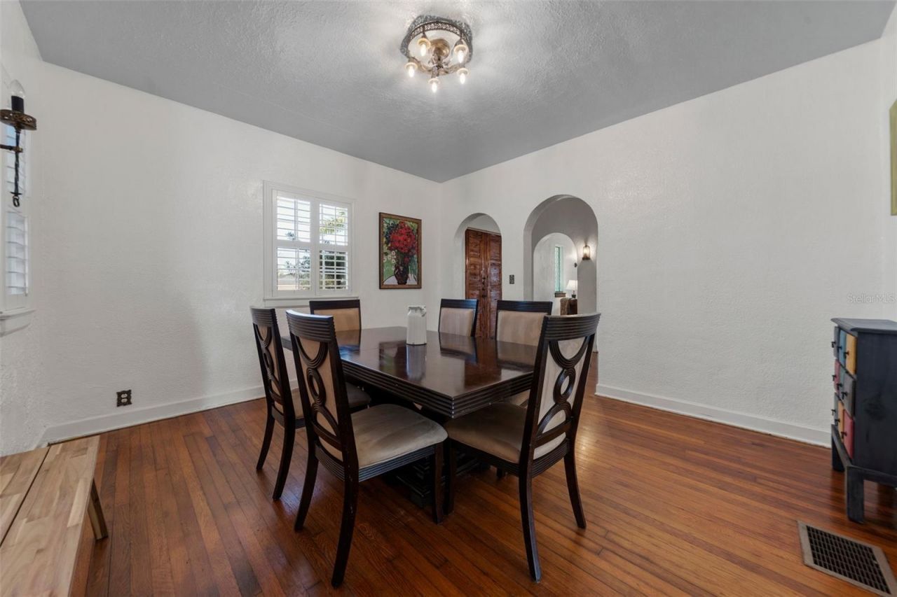 344 N Lantana Avenue N, Sarasota, FL 34243 Photo