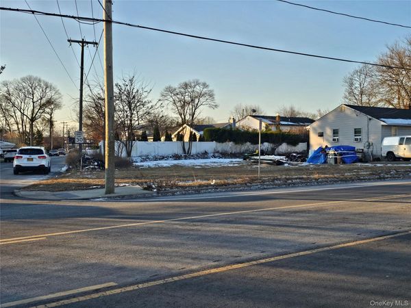 Beach Street, Union Boulevard, West Islip, NY 00000