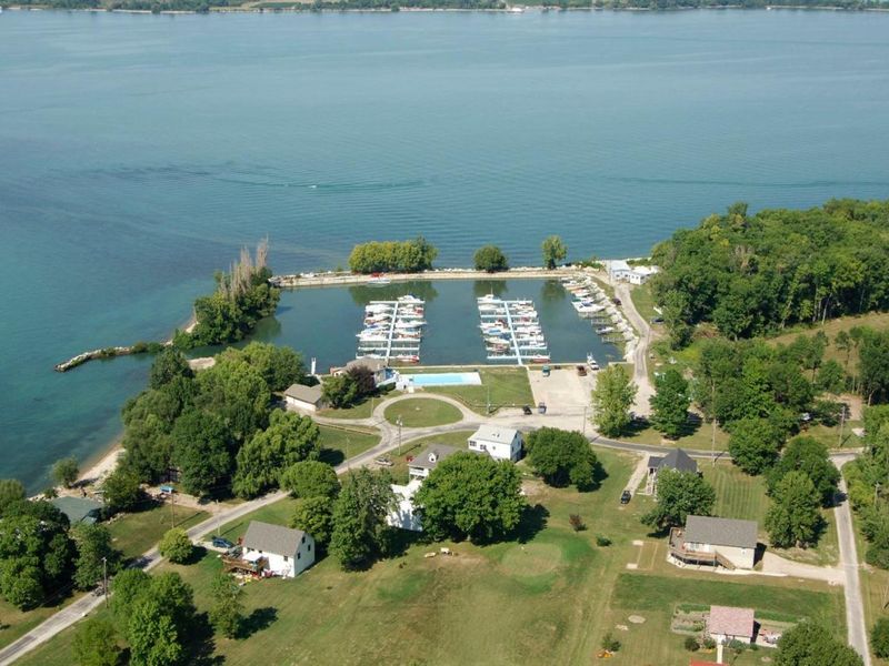 1053 Harborview Drive, Middle Bass Island, OH 43446 Photo 9