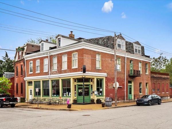 2901 Salena Street, St Louis, MO 63118