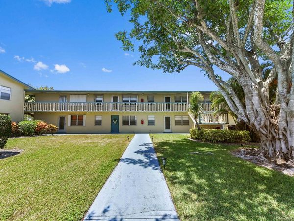 111 Dorchester E, Unit 111, West Palm Beach, FL 33417