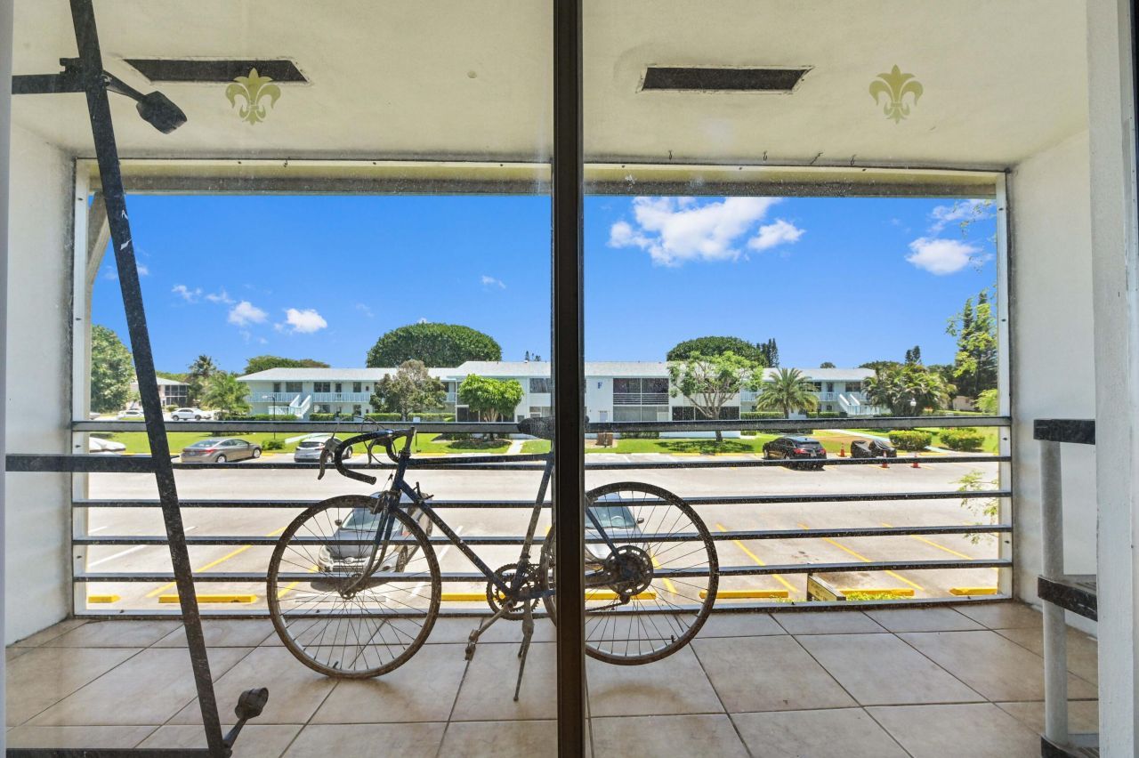 111 Dorchester E, Unit 111, West Palm Beach, FL 33417 Photo