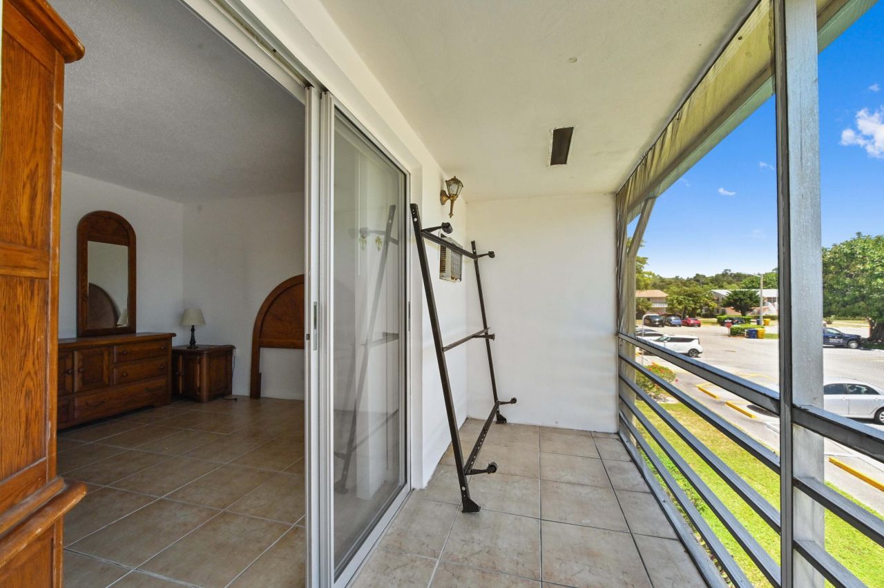 111 Dorchester E, Unit 111, West Palm Beach, FL 33417 Photo