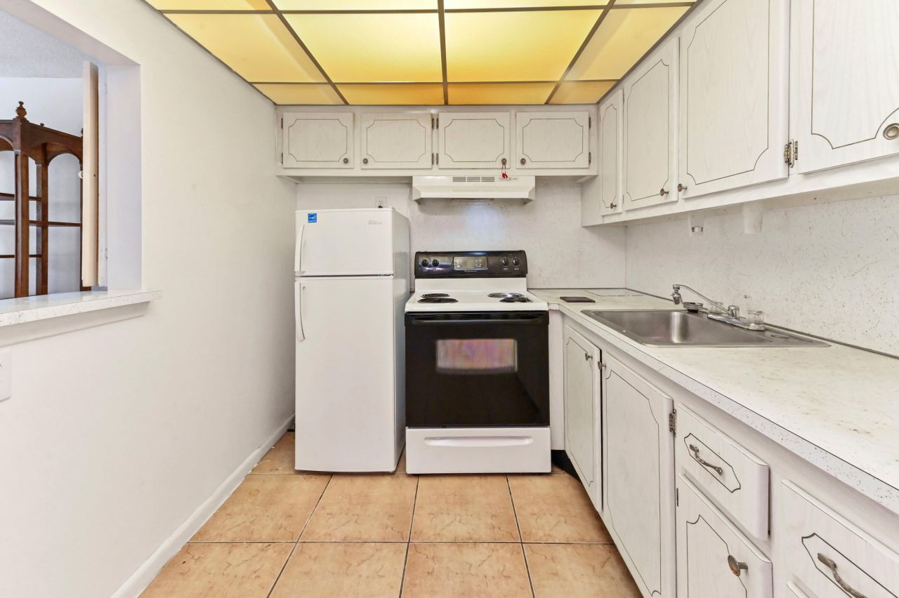 111 Dorchester E, Unit 111, West Palm Beach, FL 33417 Photo