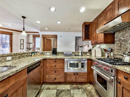 8001 Northstar Drive, Truckee, CA 96161 Photo