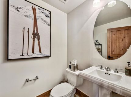 8001 Northstar Drive, Truckee, CA 96161 Photo