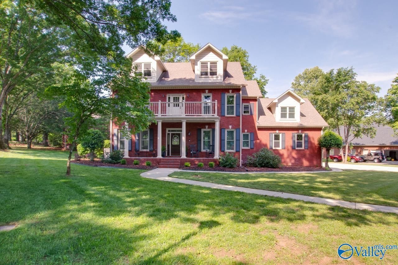 2726 Treyburne Lane SE Owens Cross Roads, AL 35763