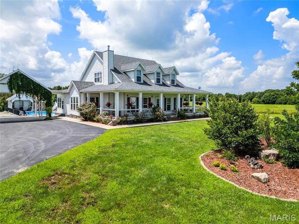 17305 Riverside Road, Crocker, MO 65452 Main Photo