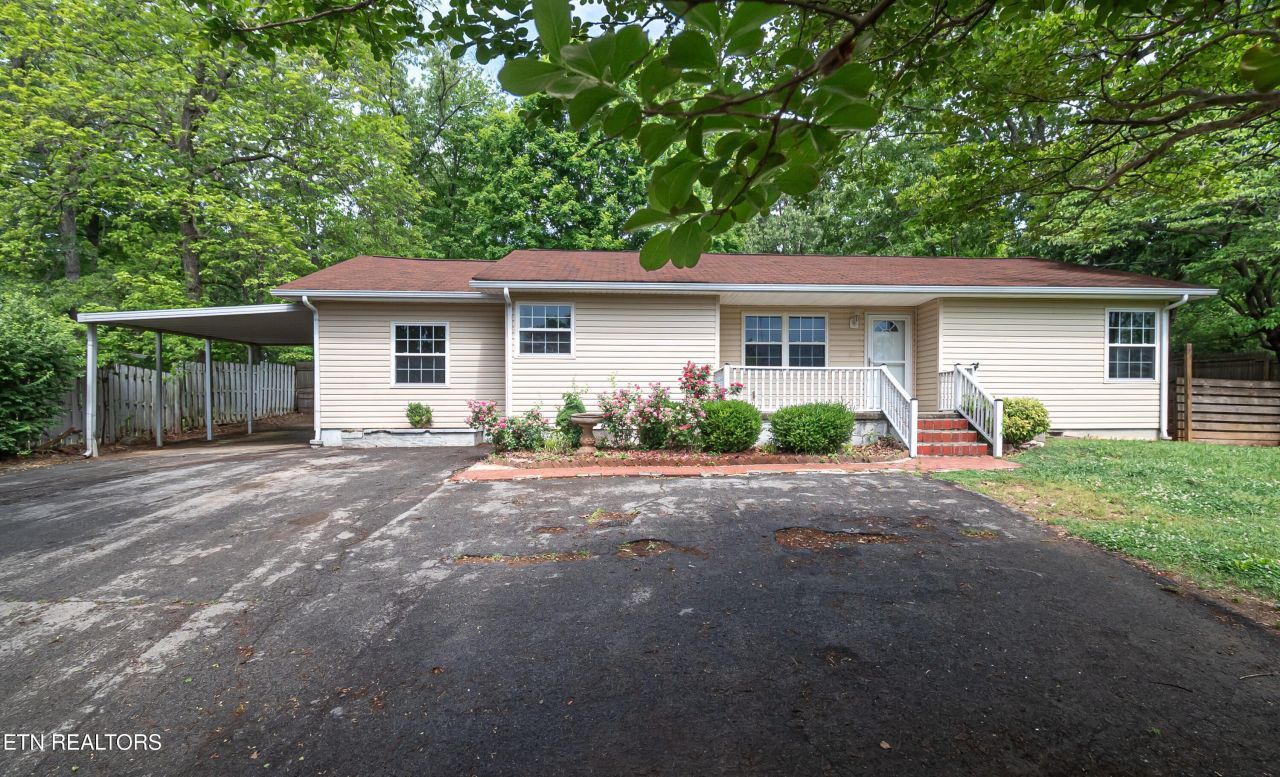 707 Victor Drive, Knoxville, TN 37912 Main Photo