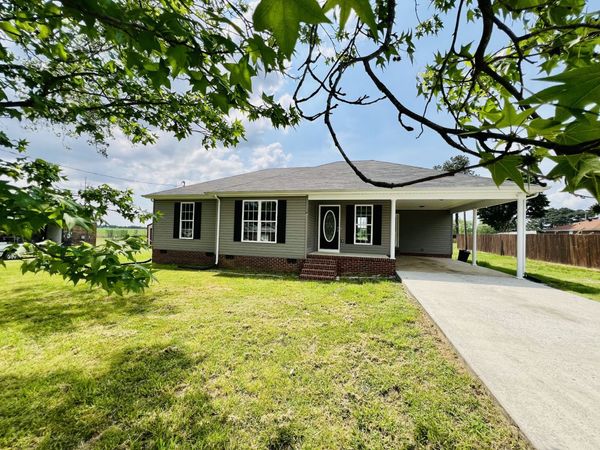 3 Chapman Ln, Fayetteville, TN 37334