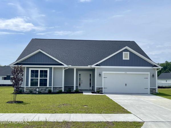 3150 Firefly Trail, Grimesland, NC 27837