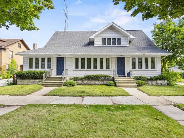 812 MILWAUKEE STREET, Kewaunee, WI 54216