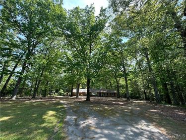 11860 Iron Bridge Road, Chester, VA 23831