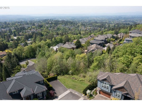 9948 NW UPTON CT, Portland, OR 97229