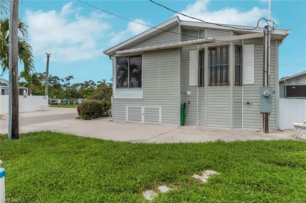 20721 Basin Dr, Estero, FL 33928 Photo