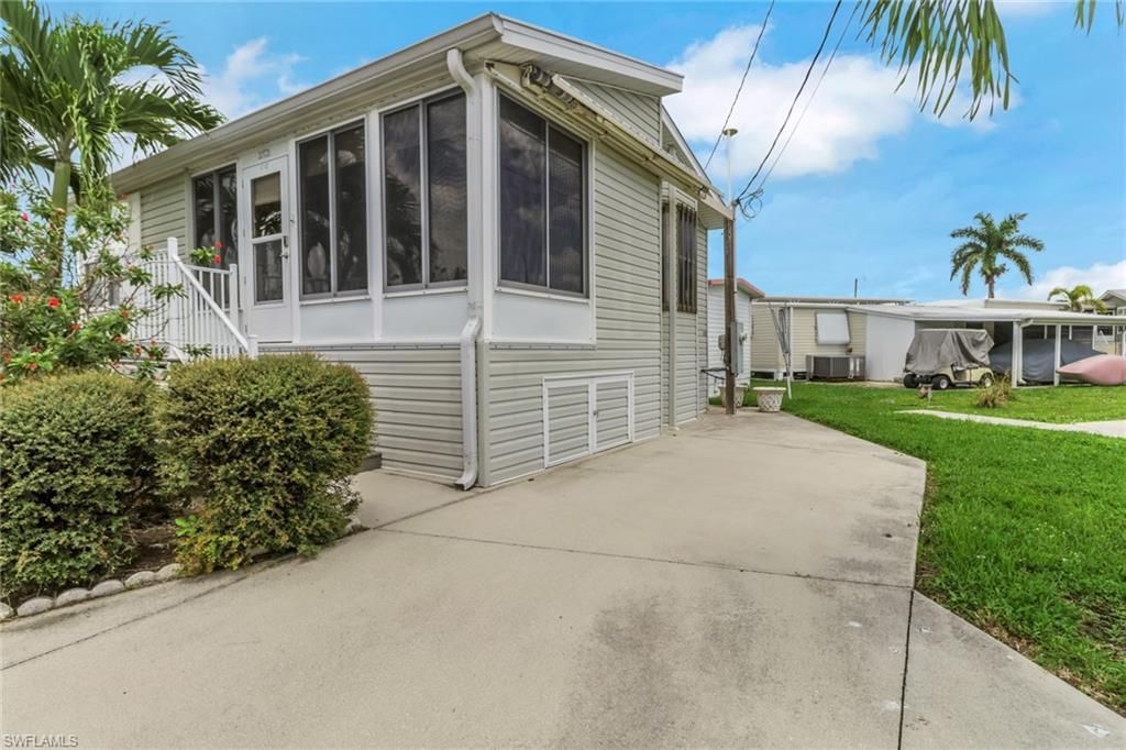 20721 Basin Dr, Estero, FL 33928 Photo